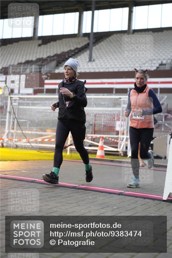 07.12.2025 - St. Pauli X-Mass-Run No. 15 Patografie http://msf.ph/oto/9383474 07.12.2025 10:24:52 Ziel 915, 974, 3152, 4078, 4079, 4091, 4092, 4135, 4136, 4155, 4177, 4431, 4474, 4496, 4497, 4513, 4514, 4530, 4846 meine-sportfotos.de