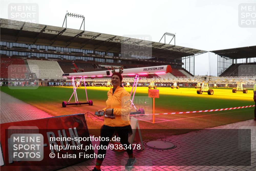 07.12.2025 - St. Pauli X-Mass-Run No. 15 Luisa Fischer http://msf.ph/oto/9383478 07.12.2025 10:53:11 Ziel 176, 262, 500, 504, 507, 510, 654, 931, 1098, 1305, 2673, 4797, 4859, 4882 meine-sportfotos.de