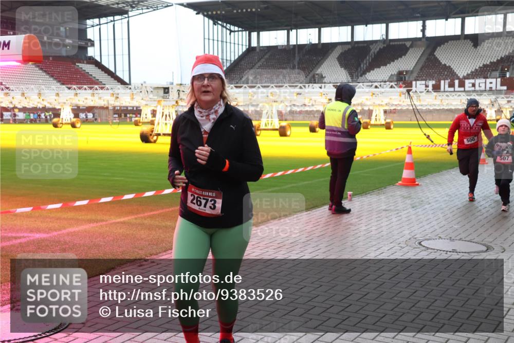 07.12.2025 - St. Pauli X-Mass-Run No. 15 Luisa Fischer http://msf.ph/oto/9383526 07.12.2025 10:53:31 Ziel 15, 2673, 500, 507, 176, 262, 500, 504, 507, 510, 546, 1305, 1684, 2673, 3128, 4859 meine-sportfotos.de