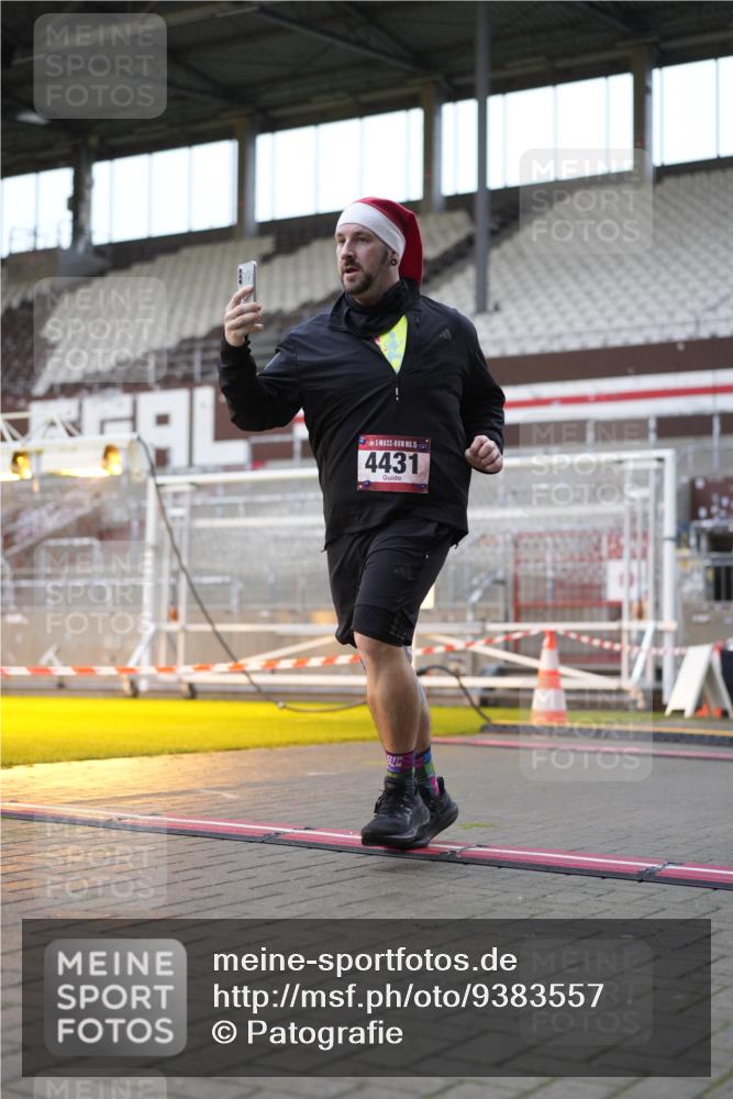 07.12.2025 - St. Pauli X-Mass-Run No. 15 Patografie http://msf.ph/oto/9383557 07.12.2025 10:24:57 Ziel 915, 974, 1012, 3152, 4091, 4092, 4177, 4431, 4474, 4496, 4497, 4513, 4514, 4530, 4846 meine-sportfotos.de
