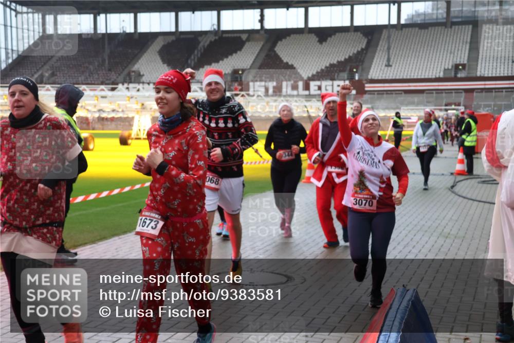 07.12.2025 - St. Pauli X-Mass-Run No. 15 Luisa Fischer http://msf.ph/oto/9383581 07.12.2025 11:26:26 Ziel 1673, 068, 344, 3070, 610, 624, 674, 678, 1079, 1334, 1339, 1344, 1345, 1356, 1379, 1388, 1498, 1501, 1593, 1672, 1673, 2055, 2059, 2063, 2066, 2069, 2074, 2088, 2124, 2145, 2161, 2166, 2198, 2255, 2260, 2265, 2498, 2637, 2786, 2795, 3050, 3051, 3068, 3070, 3094, 3217, 3257, 3258, 3260, 3261, 3607, 4654, 4825 meine-sportfotos.de