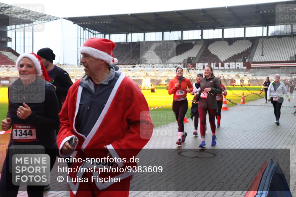 07.12.2025 - St. Pauli X-Mass-Run No. 15 Luisa Fischer http://msf.ph/oto/9383609 07.12.2025 11:26:29 Ziel 1344, 1556, 678, 74, 1507, 610, 624, 674, 678, 1079, 1334, 1339, 1344, 1345, 1356, 1379, 1388, 1498, 1501, 1593, 1632, 1672, 1673, 2055, 2059, 2063, 2066, 2069, 2074, 2088, 2124, 2145, 2161, 2166, 2198, 2255, 2257, 2260, 2265, 2498, 2637, 2786, 2795, 3050, 3051, 3068, 3070, 3094, 3217, 3257, 3258, 3260, 3261, 3607, 4654, 4825 meine-sportfotos.de