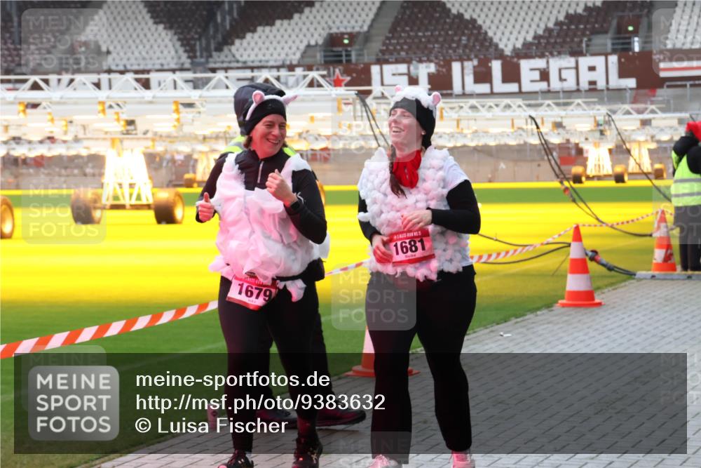 07.12.2025 - St. Pauli X-Mass-Run No. 15 Luisa Fischer http://msf.ph/oto/9383632 07.12.2025 10:54:08 Ziel 1679, 15, 1681, 106, 546, 1478, 1679, 1680, 1681, 1682, 1683, 3128, 4814 meine-sportfotos.de