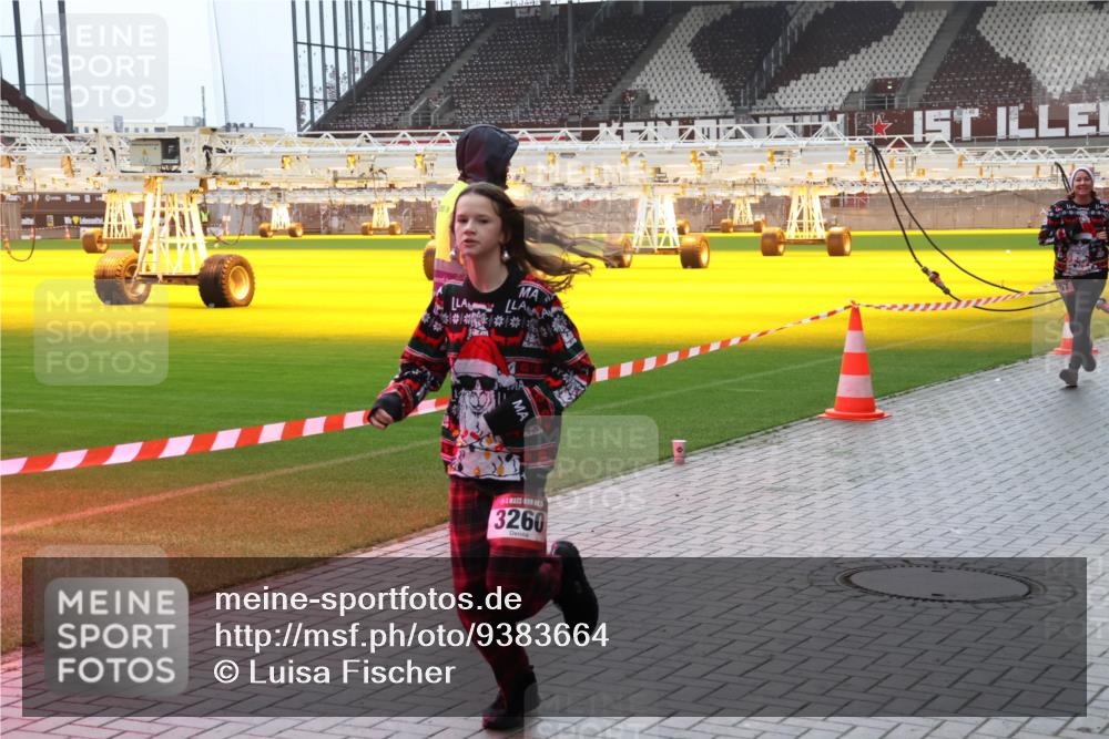 07.12.2025 - St. Pauli X-Mass-Run No. 15 Luisa Fischer http://msf.ph/oto/9383664 07.12.2025 11:26:40 Ziel 7, 3260, 610, 624, 674, 678, 1079, 1344, 1345, 1356, 1498, 1501, 1593, 1632, 1673, 2055, 2059, 2063, 2066, 2069, 2074, 2088, 2124, 2145, 2161, 2166, 2198, 2255, 2257, 2260, 2265, 2637, 2748, 2749, 2786, 2795, 3050, 3051, 3068, 3070, 3094, 3217, 3257, 3258, 3260, 3261, 3607 meine-sportfotos.de