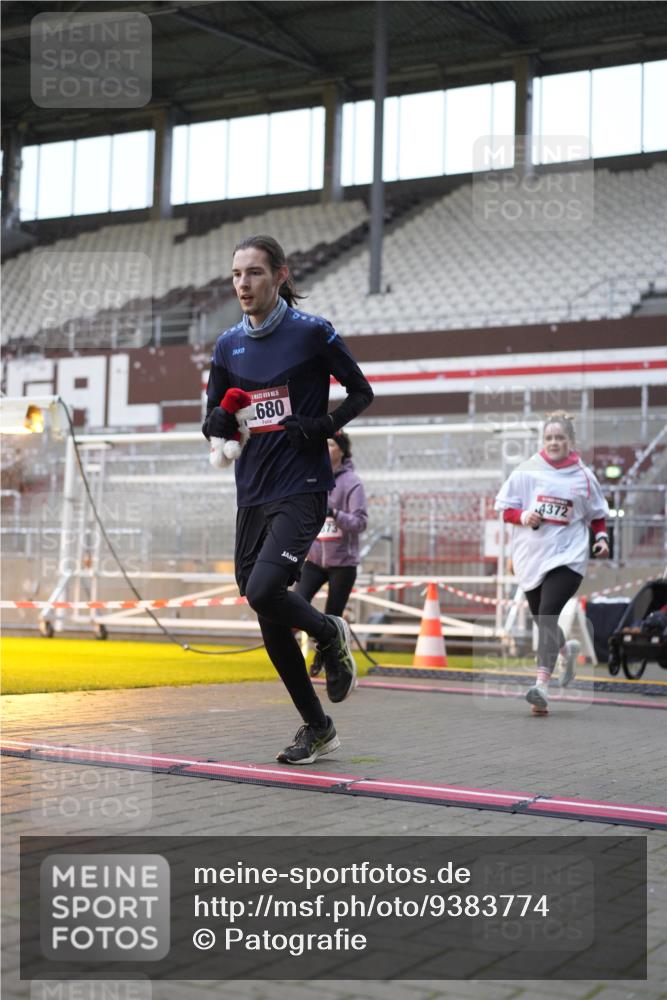 07.12.2025 - St. Pauli X-Mass-Run No. 15 Patografie http://msf.ph/oto/9383774 07.12.2025 10:25:25 Ziel 1247, 1631, 2029, 2680, 4118, 4119, 4121, 4162, 4164, 4201, 4202, 4204, 4284, 4372, 4373, 4445, 4482, 4485 meine-sportfotos.de