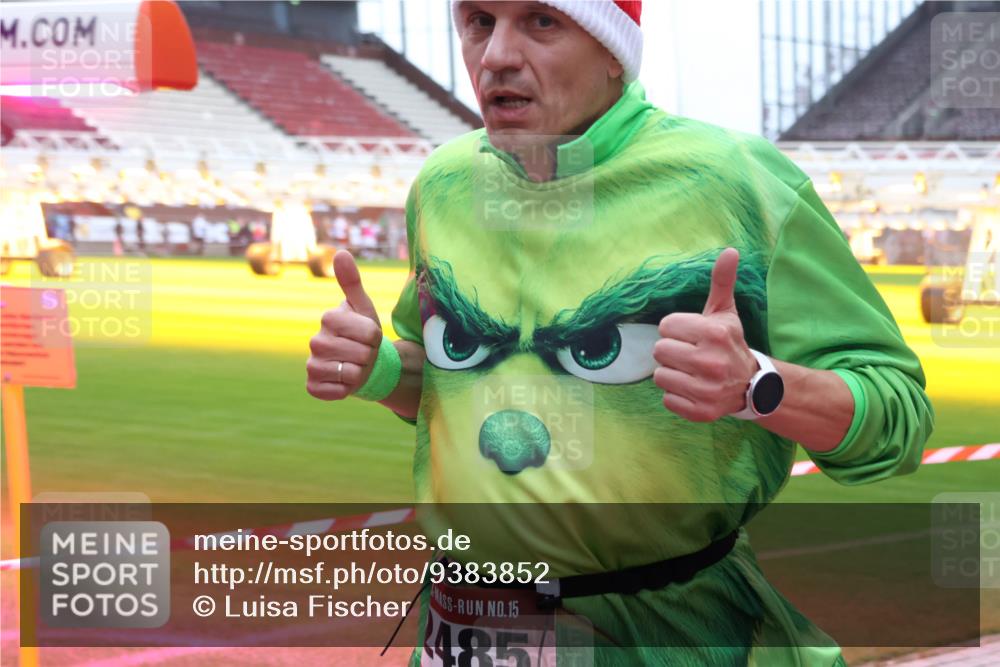 07.12.2025 - St. Pauli X-Mass-Run No. 15 Luisa Fischer http://msf.ph/oto/9383852 07.12.2025 10:56:18 Ziel 15, 485, 2485, 4493 meine-sportfotos.de