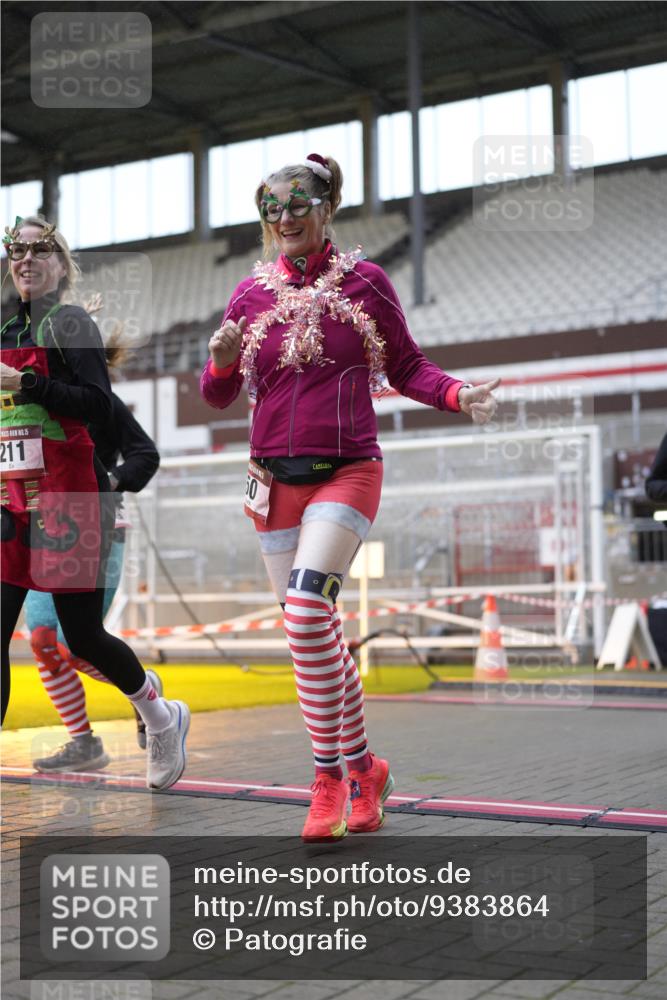 07.12.2025 - St. Pauli X-Mass-Run No. 15 Patografie http://msf.ph/oto/9383864 07.12.2025 10:25:35 Ziel 50, 129, 211, 369, 374, 387, 398, 404, 1069, 2104, 2680, 3742, 3779, 4162, 4164, 4202, 4372, 4373, 4501 meine-sportfotos.de