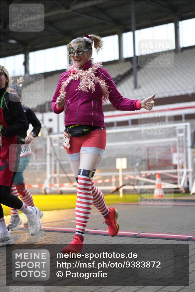 07.12.2025 - St. Pauli X-Mass-Run No. 15 Patografie http://msf.ph/oto/9383872 07.12.2025 10:25:36 Ziel 50, 129, 211, 369, 374, 387, 398, 404, 1069, 2041, 2104, 2149, 2215, 2680, 3742, 3779, 4162, 4164, 4202, 4372, 4373, 4501 meine-sportfotos.de