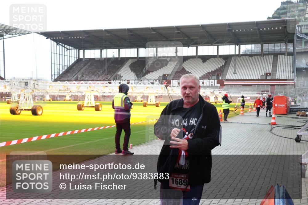 07.12.2025 - St. Pauli X-Mass-Run No. 15 Luisa Fischer http://msf.ph/oto/9383883 07.12.2025 10:56:34 Ziel 15, 1689, 951, 955, 1790, 1793, 2170, 2485, 4063, 4146, 4493 meine-sportfotos.de
