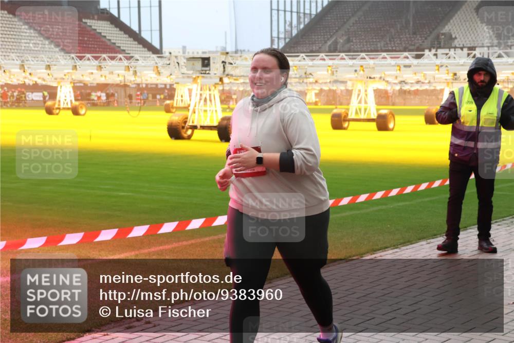 07.12.2025 - St. Pauli X-Mass-Run No. 15 Luisa Fischer http://msf.ph/oto/9383960 07.12.2025 10:14:14 Ziel 0709, 88, 970, 1062, 1220, 1699, 2905, 2951, 4371, 4502, 4526 meine-sportfotos.de