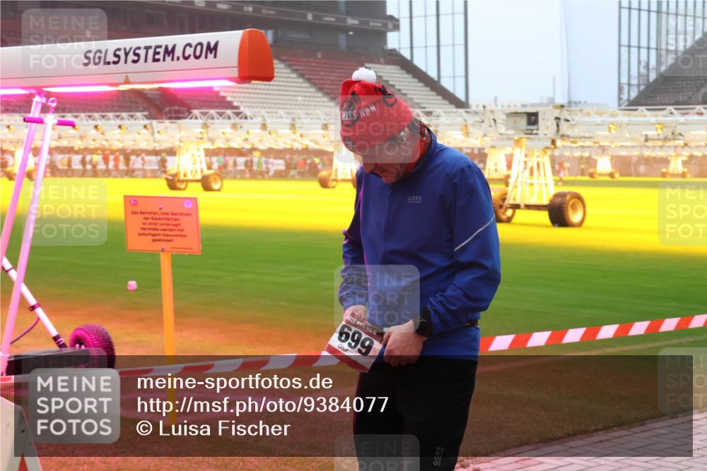 07.12.2025 - St. Pauli X-Mass-Run No. 15 Luisa Fischer http://msf.ph/oto/9384077 07.12.2025 10:14:34 Ziel 15, 699, 174, 352, 1158, 1699, 2951, 3243, 4371, 4489, 4502, 4526, 4545 meine-sportfotos.de