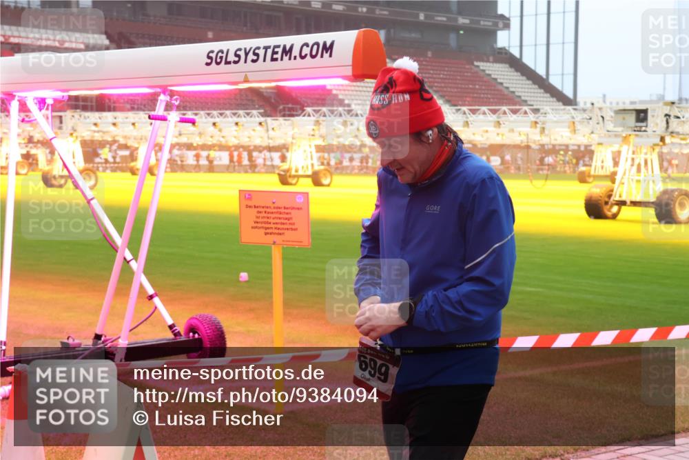 07.12.2025 - St. Pauli X-Mass-Run No. 15 Luisa Fischer http://msf.ph/oto/9384094 07.12.2025 10:14:35 Ziel 19, 699, 12, 174, 352, 1158, 1699, 2951, 3243, 4371, 4489, 4502, 4526, 4545 meine-sportfotos.de