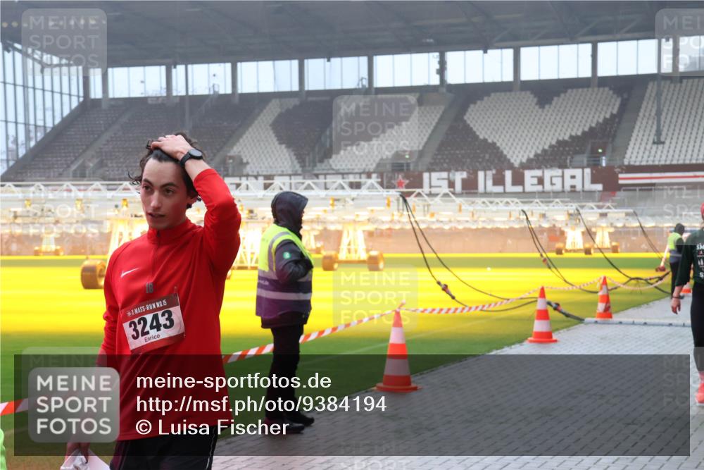 07.12.2025 - St. Pauli X-Mass-Run No. 15 Luisa Fischer http://msf.ph/oto/9384194 07.12.2025 10:14:45 Ziel 15, 3243, 174, 352, 1158, 2564, 2617, 2618, 2864, 2951, 3243, 3565, 4371, 4489, 4502, 4508, 4526, 4545 meine-sportfotos.de