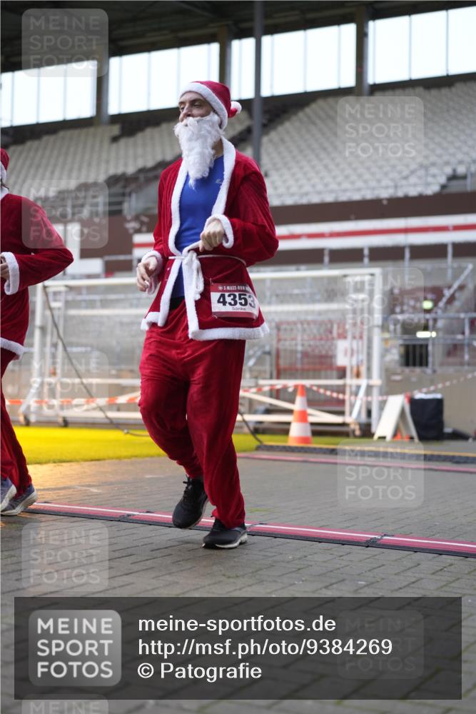 07.12.2025 - St. Pauli X-Mass-Run No. 15 Patografie http://msf.ph/oto/9384269 07.12.2025 10:27:00 Ziel 159, 1468, 1472, 1618, 3720, 4334, 4353, 4384, 4391, 4410 meine-sportfotos.de