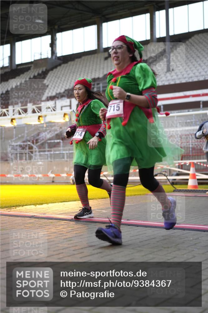 07.12.2025 - St. Pauli X-Mass-Run No. 15 Patografie http://msf.ph/oto/9384367 07.12.2025 10:27:19 Ziel 1312, 1317, 1618, 3571, 3714, 3715, 3722, 3723, 3793, 4225, 4391, 4409, 4410, 4435 meine-sportfotos.de