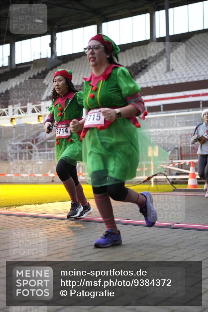 07.12.2025 - St. Pauli X-Mass-Run No. 15 Patografie http://msf.ph/oto/9384372 07.12.2025 10:27:19 Ziel 1312, 1317, 1618, 3571, 3714, 3715, 3722, 3723, 3793, 4225, 4391, 4409, 4410, 4435 meine-sportfotos.de