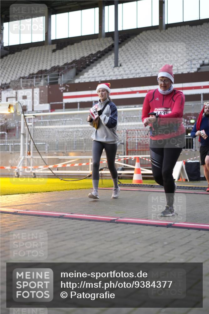 07.12.2025 - St. Pauli X-Mass-Run No. 15 Patografie http://msf.ph/oto/9384377 07.12.2025 10:27:20 Ziel 1312, 1317, 1618, 3571, 3714, 3715, 3722, 3723, 3793, 4225, 4391, 4409, 4410, 4435 meine-sportfotos.de