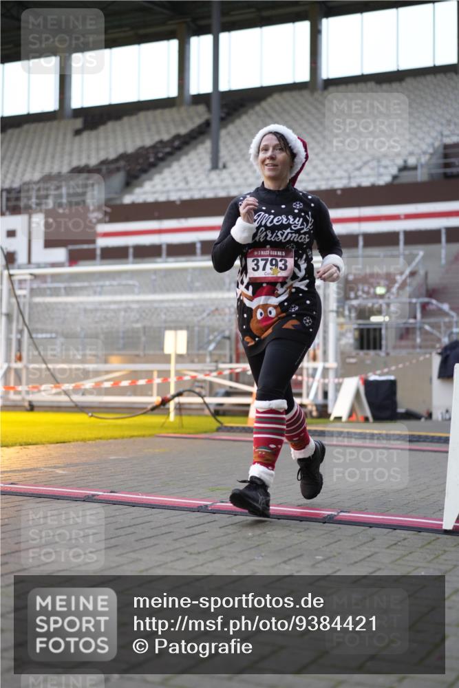 07.12.2025 - St. Pauli X-Mass-Run No. 15 Patografie http://msf.ph/oto/9384421 07.12.2025 10:27:24 Ziel 1312, 1317, 2677, 3154, 3571, 3706, 3707, 3714, 3715, 3722, 3723, 3793, 4435 meine-sportfotos.de