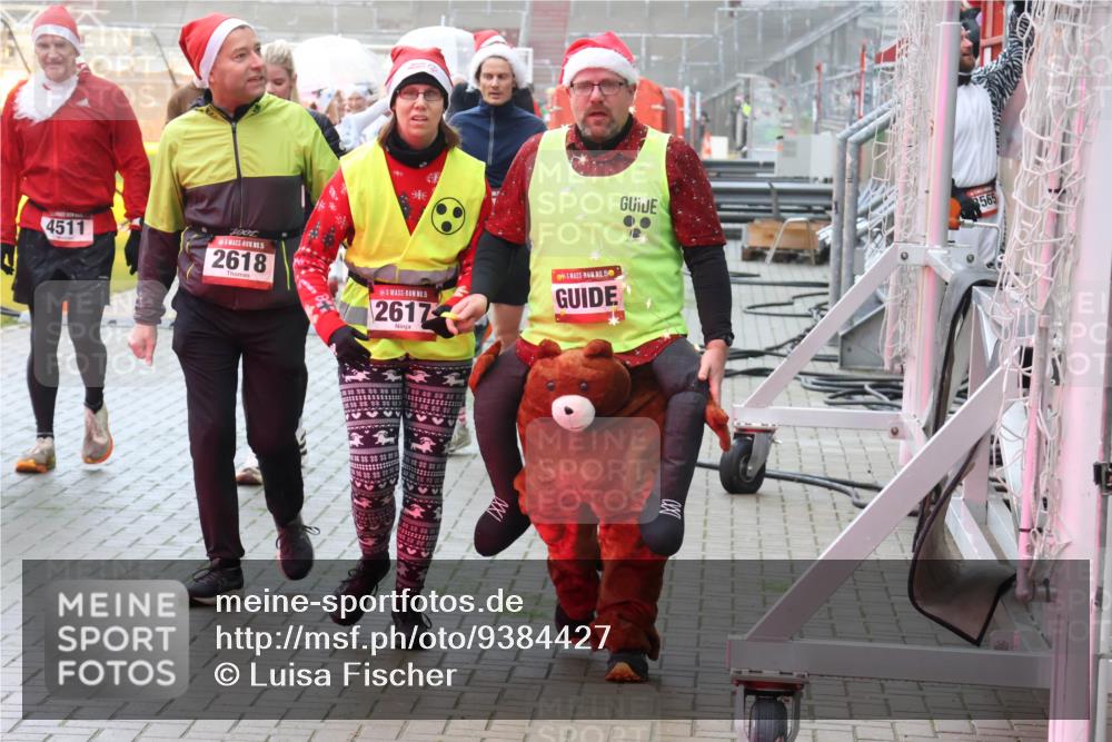07.12.2025 - St. Pauli X-Mass-Run No. 15 Luisa Fischer http://msf.ph/oto/9384427 07.12.2025 10:15:28 Ziel 4511, 5, 2618, 15, 2617, 150, 565, 308, 431, 436, 438, 762, 1180, 1183, 1363, 1867, 1869, 1873, 1885, 2666, 2667, 2668, 2883, 2891, 3103, 3481, 3565, 3741, 4001, 4004, 4508, 4536 meine-sportfotos.de