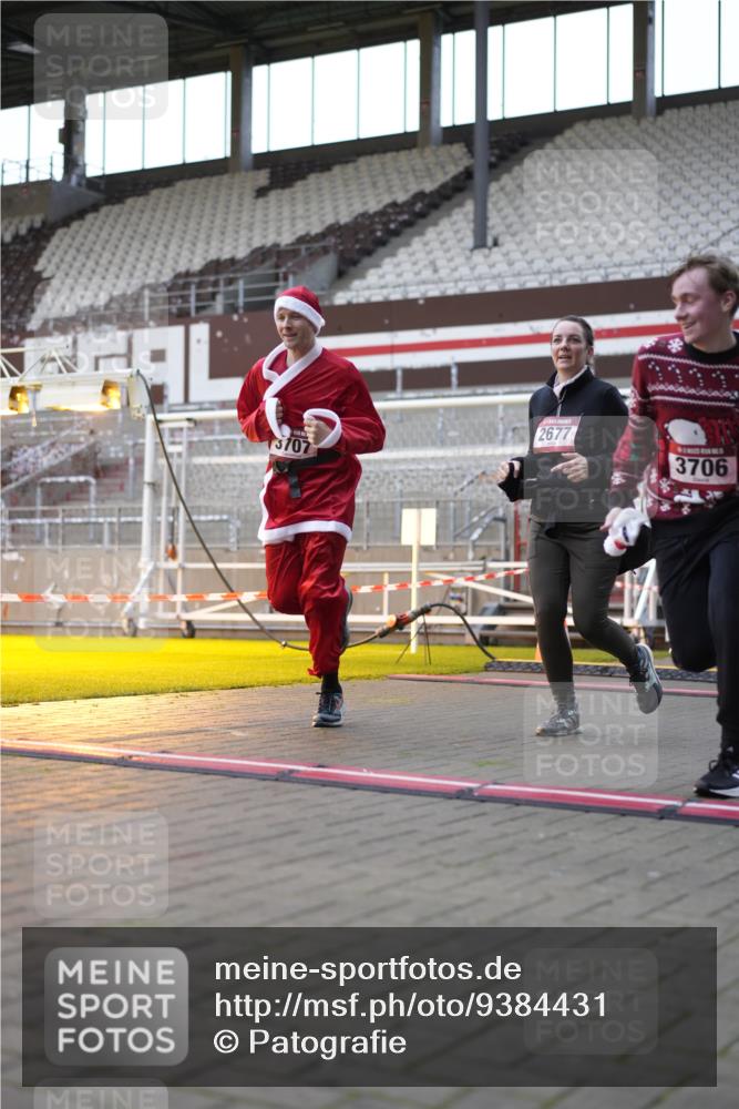 07.12.2025 - St. Pauli X-Mass-Run No. 15 Patografie http://msf.ph/oto/9384431 07.12.2025 10:27:28 Ziel 175, 2677, 3154, 3156, 3571, 3706, 3707, 3714, 3715, 3722, 3723, 3793, 4435 meine-sportfotos.de