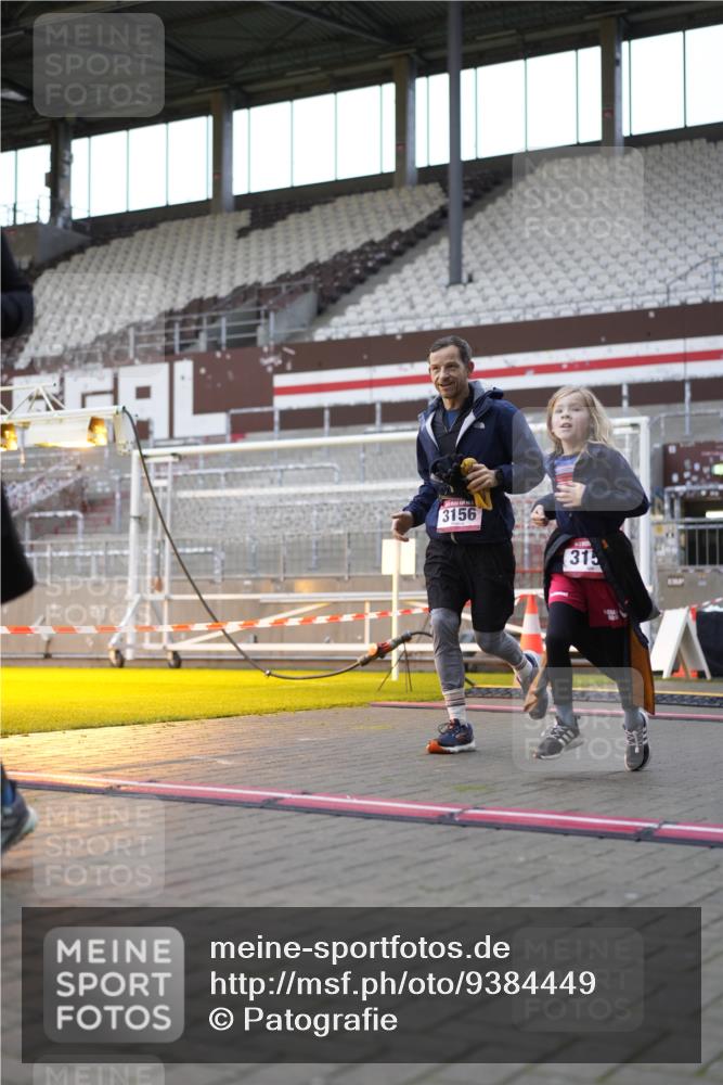 07.12.2025 - St. Pauli X-Mass-Run No. 15 Patografie http://msf.ph/oto/9384449 07.12.2025 10:27:29 Ziel 175, 2677, 3154, 3156, 3571, 3706, 3707, 3714, 3715, 3722, 3723, 3793, 4435 meine-sportfotos.de