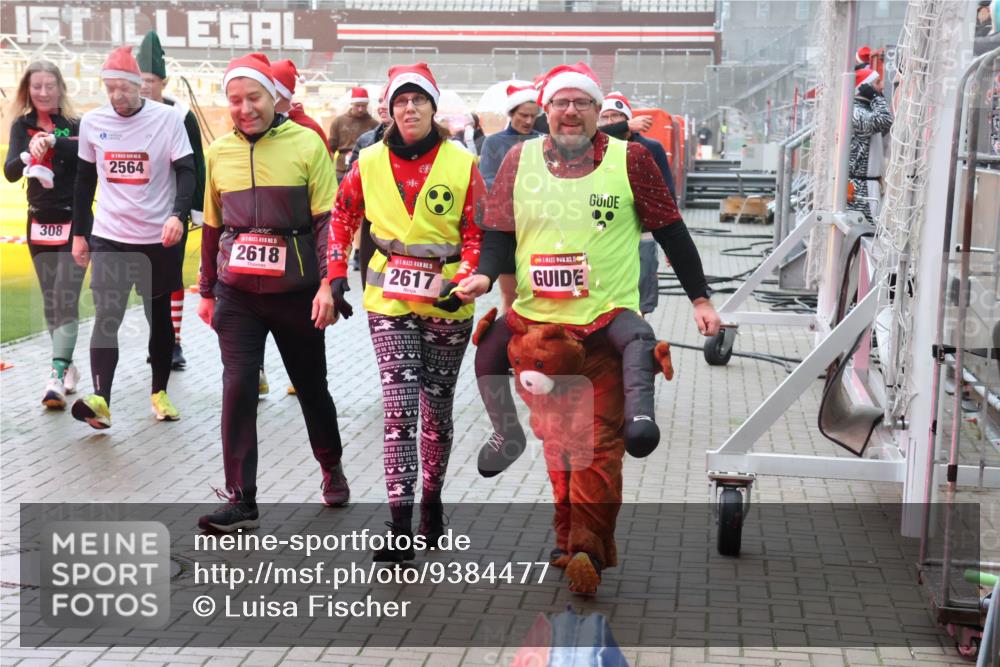 07.12.2025 - St. Pauli X-Mass-Run No. 15 Luisa Fischer http://msf.ph/oto/9384477 07.12.2025 10:15:29 Ziel 308, 2564, 2618, 15, 2617, 5, 308, 431, 436, 438, 762, 1180, 1183, 1363, 1867, 1869, 1873, 1885, 2666, 2667, 2668, 2883, 2891, 3103, 3481, 3565, 3741, 4001, 4004, 4494, 4508, 4536 meine-sportfotos.de