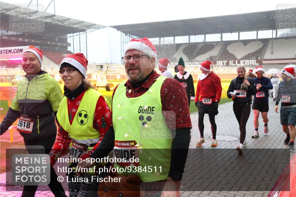 07.12.2025 - St. Pauli X-Mass-Run No. 15 Luisa Fischer http://msf.ph/oto/9384511 07.12.2025 10:15:33 Ziel 7001, 15, 2618, 15, 2617, 15, 41, 508, 2891, 4511, 883, 308, 431, 436, 438, 762, 1180, 1183, 1363, 1867, 1869, 1873, 1885, 2666, 2667, 2668, 2883, 2891, 3103, 3481, 3565, 3741, 4001, 4004, 4494, 4536 meine-sportfotos.de