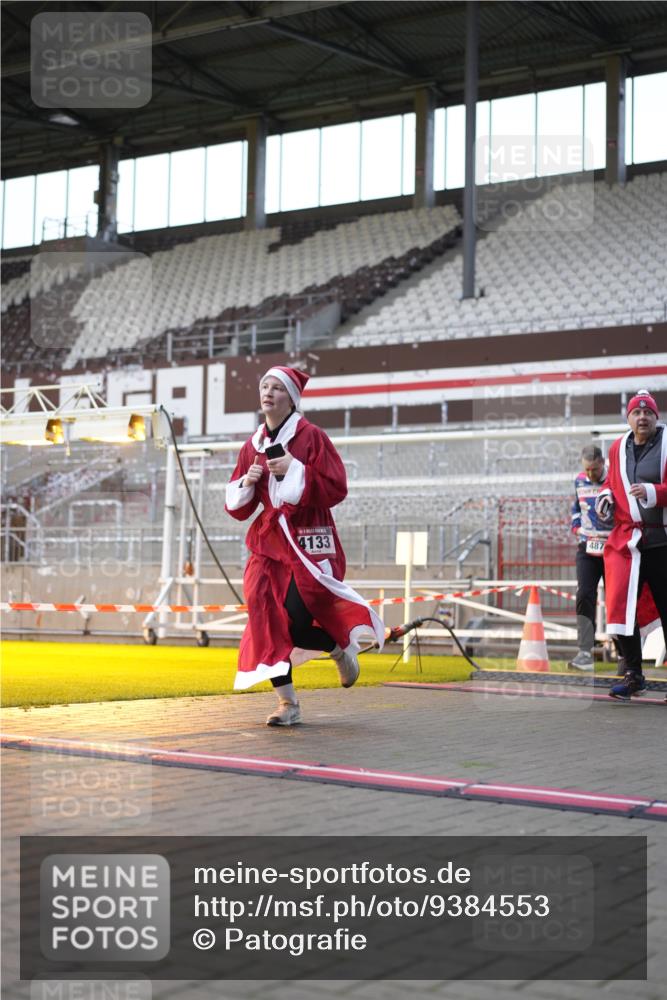 07.12.2025 - St. Pauli X-Mass-Run No. 15 Patografie http://msf.ph/oto/9384553 07.12.2025 10:27:47 Ziel 175, 1717, 2060, 2101, 2188, 3458, 3713, 4132, 4133, 4350, 4383, 4462, 4463, 4515, 4516, 4527, 4538, 4875 meine-sportfotos.de
