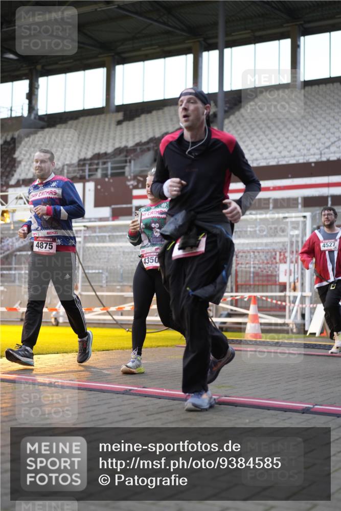 07.12.2025 - St. Pauli X-Mass-Run No. 15 Patografie http://msf.ph/oto/9384585 07.12.2025 10:27:49 Ziel 1717, 2060, 2101, 2188, 3458, 3713, 4132, 4133, 4350, 4383, 4453, 4454, 4462, 4463, 4515, 4516, 4527, 4538, 4875 meine-sportfotos.de