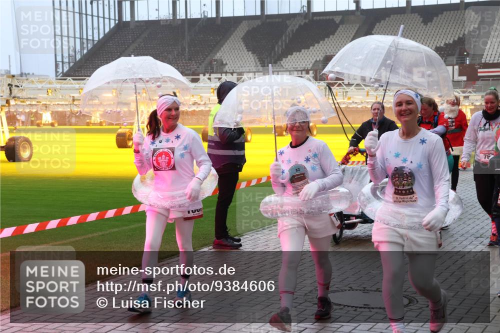 07.12.2025 - St. Pauli X-Mass-Run No. 15 Luisa Fischer http://msf.ph/oto/9384606 07.12.2025 10:15:43 Ziel 62, 76, 308, 431, 436, 438, 762, 1180, 1183, 1363, 1867, 1869, 1873, 1885, 2666, 2667, 2668, 2745, 2883, 2891, 3053, 3103, 3741, 4001, 4004, 4494, 4536 meine-sportfotos.de