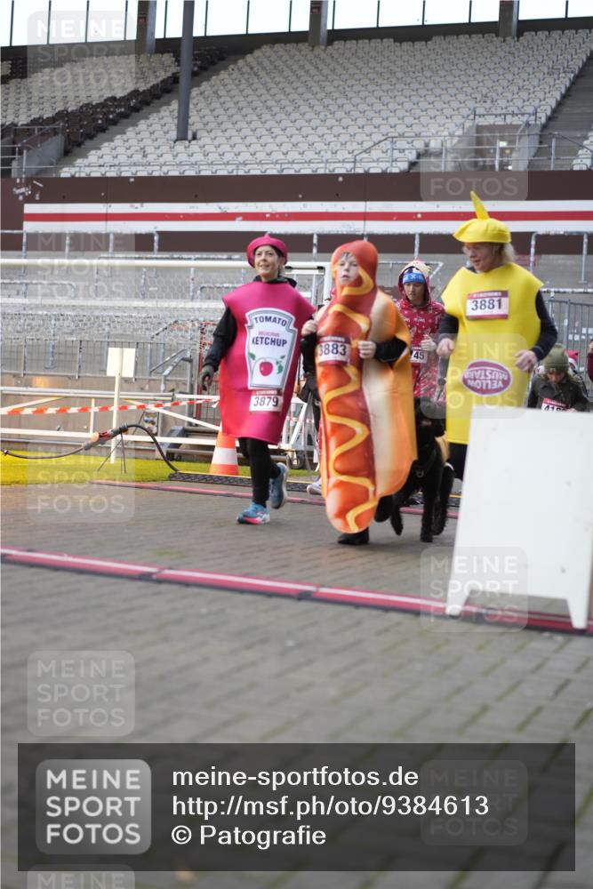 07.12.2025 - St. Pauli X-Mass-Run No. 15 Patografie http://msf.ph/oto/9384613 07.12.2025 10:27:56 Ziel 1507, 1717, 1742, 1745, 3412, 3713, 3729, 3730, 3879, 3881, 3883, 4064, 4065, 4132, 4133, 4189, 4344, 4350, 4453, 4454, 4527, 4538, 4700, 4704, 4708, 4710, 4875 meine-sportfotos.de