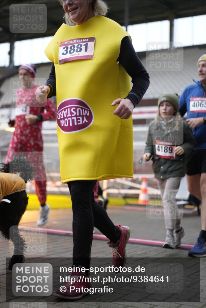 07.12.2025 - St. Pauli X-Mass-Run No. 15 Patografie http://msf.ph/oto/9384641 07.12.2025 10:27:58 Ziel 1507, 1717, 1742, 1745, 3412, 3727, 3729, 3730, 3879, 3881, 3883, 4064, 4065, 4132, 4133, 4189, 4344, 4350, 4376, 4380, 4453, 4454, 4527, 4538, 4700, 4704, 4708, 4710, 4875 meine-sportfotos.de