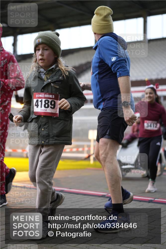 07.12.2025 - St. Pauli X-Mass-Run No. 15 Patografie http://msf.ph/oto/9384646 07.12.2025 10:27:59 Ziel 1507, 1717, 1742, 1745, 3412, 3727, 3729, 3730, 3879, 3881, 3883, 4064, 4065, 4132, 4133, 4189, 4344, 4350, 4376, 4380, 4453, 4454, 4527, 4538, 4700, 4704, 4708, 4710, 4875 meine-sportfotos.de