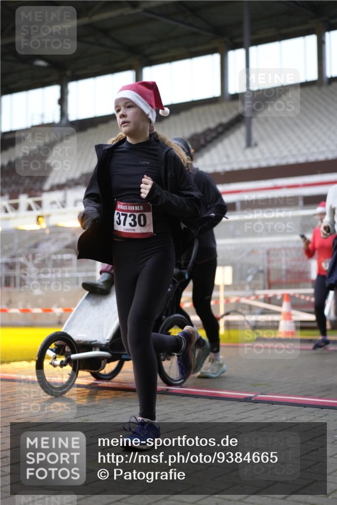 07.12.2025 - St. Pauli X-Mass-Run No. 15 Patografie http://msf.ph/oto/9384665 07.12.2025 10:28:00 Ziel 1507, 1717, 1742, 1745, 3412, 3727, 3729, 3730, 3879, 3881, 3883, 4064, 4065, 4132, 4133, 4159, 4160, 4189, 4344, 4350, 4376, 4380, 4453, 4454, 4527, 4538, 4700, 4704, 4708, 4710, 4875 meine-sportfotos.de