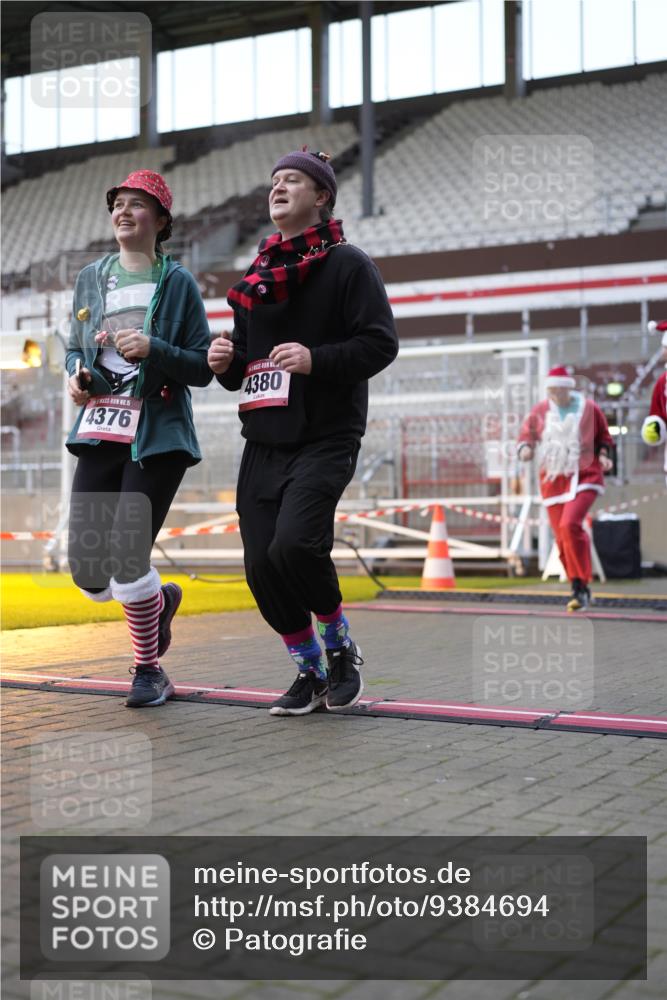 07.12.2025 - St. Pauli X-Mass-Run No. 15 Patografie http://msf.ph/oto/9384694 07.12.2025 10:28:03 Ziel 1507, 1717, 1742, 1745, 3412, 3413, 3727, 3729, 3730, 3879, 3881, 3883, 4064, 4065, 4132, 4159, 4160, 4189, 4344, 4350, 4376, 4380, 4453, 4454, 4527, 4538, 4697, 4700, 4704, 4708, 4710, 4875 meine-sportfotos.de