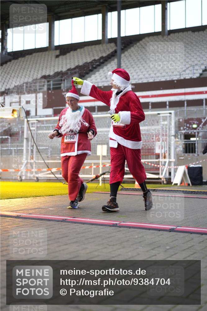 07.12.2025 - St. Pauli X-Mass-Run No. 15 Patografie http://msf.ph/oto/9384704 07.12.2025 10:28:05 Ziel 1507, 1742, 1745, 3395, 3412, 3413, 3727, 3729, 3730, 3879, 3881, 3883, 4064, 4065, 4159, 4160, 4189, 4245, 4344, 4376, 4380, 4453, 4454, 4527, 4538, 4697, 4698, 4700, 4701, 4702, 4704, 4706, 4707, 4708, 4710 meine-sportfotos.de