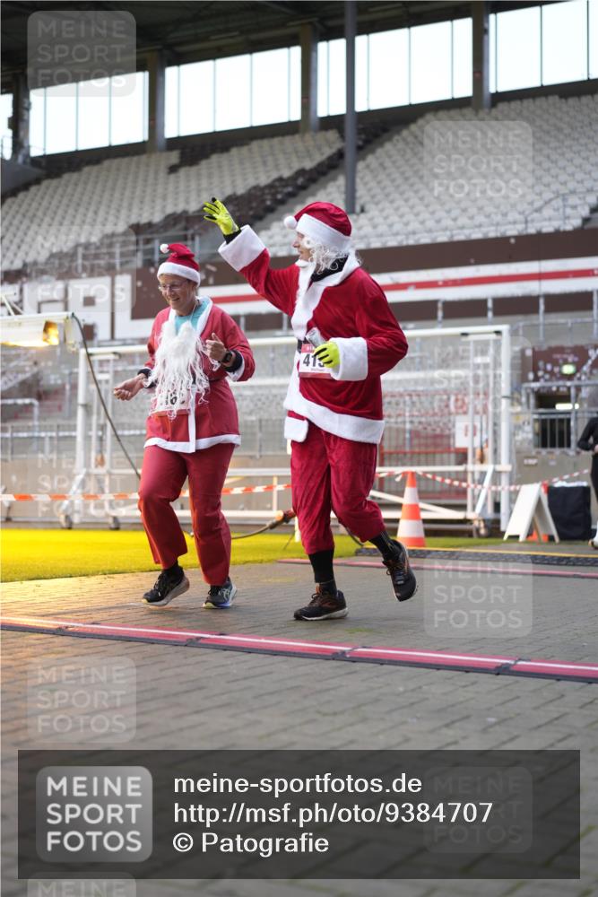 07.12.2025 - St. Pauli X-Mass-Run No. 15 Patografie http://msf.ph/oto/9384707 07.12.2025 10:28:05 Ziel 1507, 1742, 1745, 3395, 3412, 3413, 3727, 3729, 3730, 3879, 3881, 3883, 4064, 4065, 4159, 4160, 4189, 4245, 4344, 4376, 4380, 4453, 4454, 4527, 4538, 4697, 4698, 4700, 4701, 4702, 4704, 4706, 4707, 4708, 4710 meine-sportfotos.de