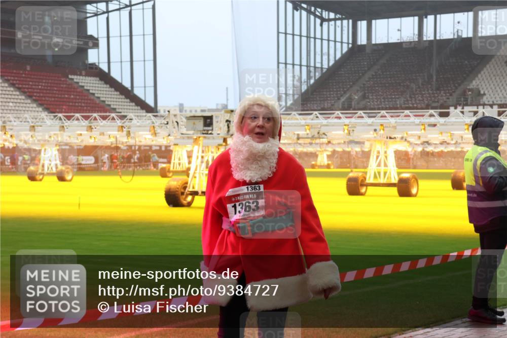 07.12.2025 - St. Pauli X-Mass-Run No. 15 Luisa Fischer http://msf.ph/oto/9384727 07.12.2025 10:15:52 Ziel 1363, 15, 1363, 308, 431, 436, 438, 762, 1180, 1183, 1885, 2641, 2645, 2652, 2658, 2659, 2666, 2667, 2668, 2745, 2883, 2891, 3053, 3103, 3741, 4455, 4494, 4536 meine-sportfotos.de