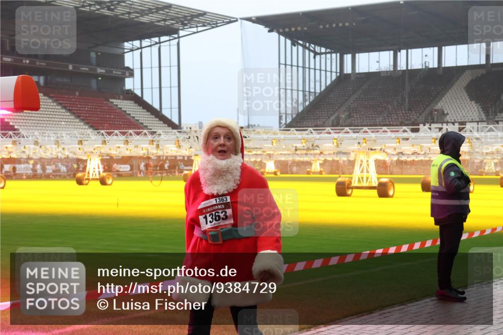 07.12.2025 - St. Pauli X-Mass-Run No. 15 Luisa Fischer http://msf.ph/oto/9384729 07.12.2025 10:15:52 Ziel 1363, 15, 1363, 06, 308, 431, 436, 438, 762, 1180, 1183, 1885, 2641, 2645, 2652, 2658, 2659, 2666, 2667, 2668, 2745, 2883, 2891, 3053, 3103, 3741, 4455, 4494, 4536 meine-sportfotos.de