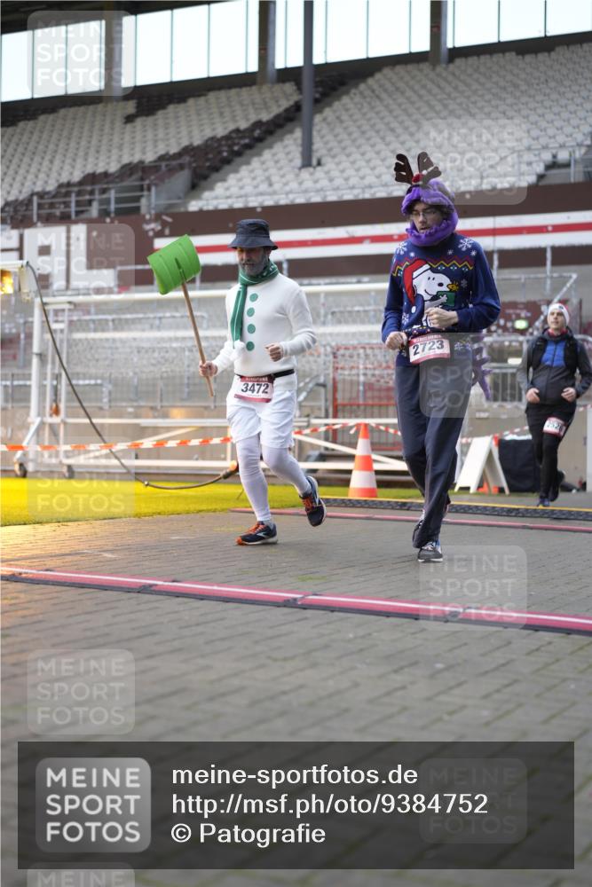 07.12.2025 - St. Pauli X-Mass-Run No. 15 Patografie http://msf.ph/oto/9384752 07.12.2025 10:28:12 Ziel 1507, 1742, 1745, 2526, 2723, 3395, 3412, 3413, 3454, 3472, 3727, 3729, 3730, 3879, 4064, 4065, 4159, 4160, 4189, 4245, 4344, 4376, 4380, 4697, 4698, 4700, 4701, 4702, 4704, 4706, 4707, 4708, 4710 meine-sportfotos.de