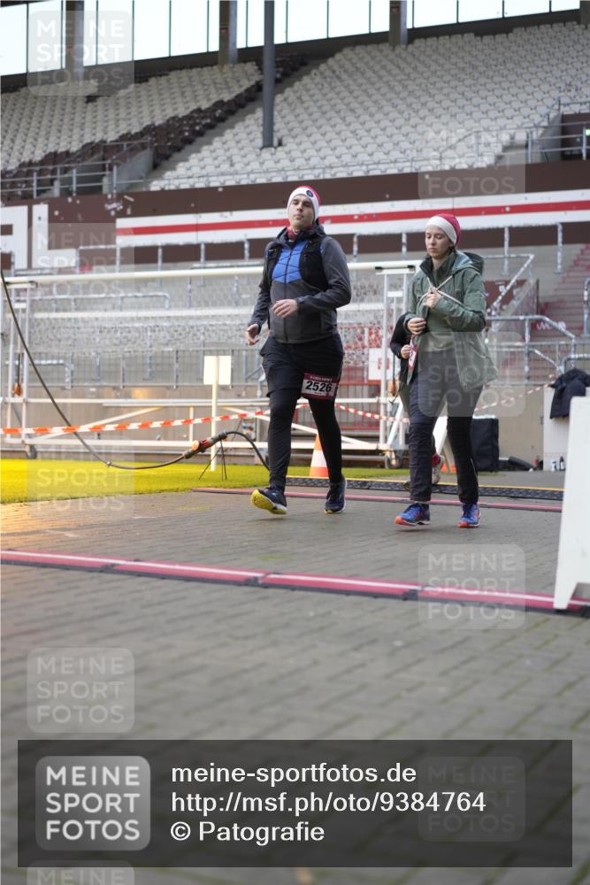 07.12.2025 - St. Pauli X-Mass-Run No. 15 Patografie http://msf.ph/oto/9384764 07.12.2025 10:28:14 Ziel 1507, 2526, 2723, 3395, 3412, 3413, 3454, 3472, 3727, 3729, 3730, 4064, 4159, 4160, 4245, 4344, 4376, 4380, 4697, 4698, 4700, 4701, 4702, 4704, 4706, 4707, 4708, 4710 meine-sportfotos.de