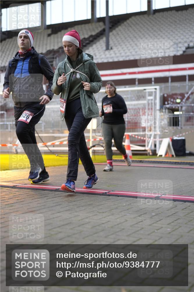 07.12.2025 - St. Pauli X-Mass-Run No. 15 Patografie http://msf.ph/oto/9384777 07.12.2025 10:28:15 Ziel 1507, 2526, 2723, 3395, 3413, 3454, 3472, 3727, 3729, 4064, 4159, 4160, 4245, 4344, 4355, 4376, 4380, 4388, 4697, 4698, 4701, 4702, 4704, 4706, 4707, 4710 meine-sportfotos.de