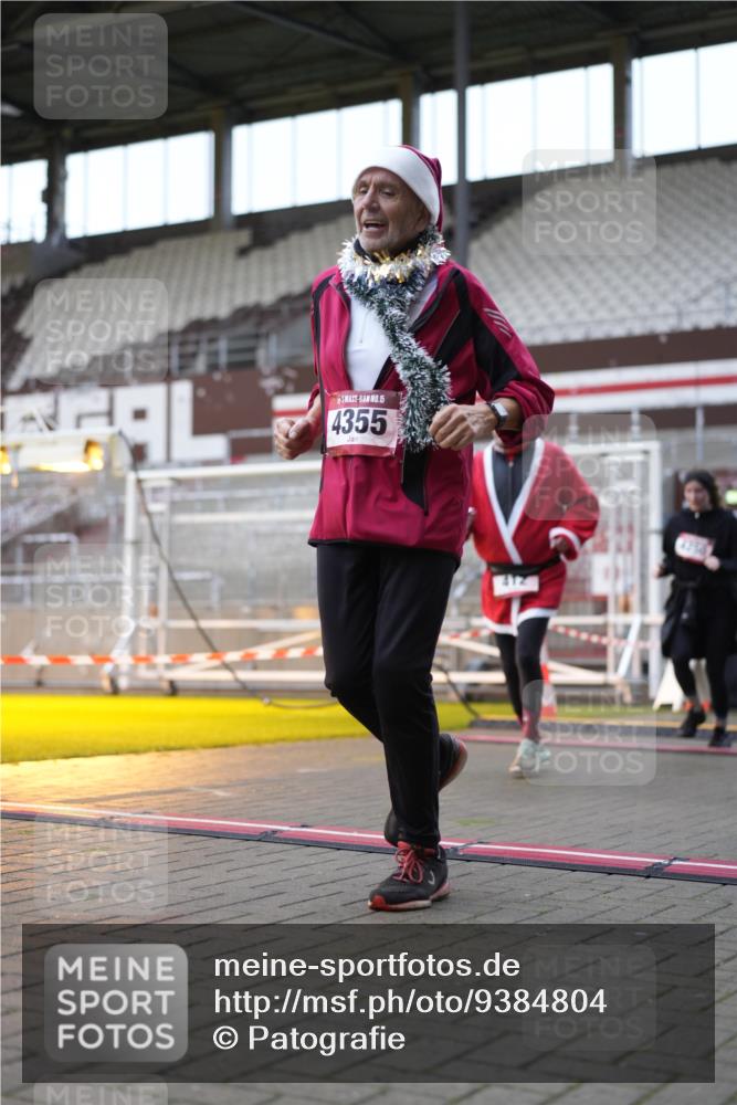 07.12.2025 - St. Pauli X-Mass-Run No. 15 Patografie http://msf.ph/oto/9384804 07.12.2025 10:28:21 Ziel 412, 2526, 2723, 3395, 3413, 3454, 3472, 4037, 4245, 4250, 4355, 4388, 4697, 4698, 4701, 4702, 4706, 4707 meine-sportfotos.de