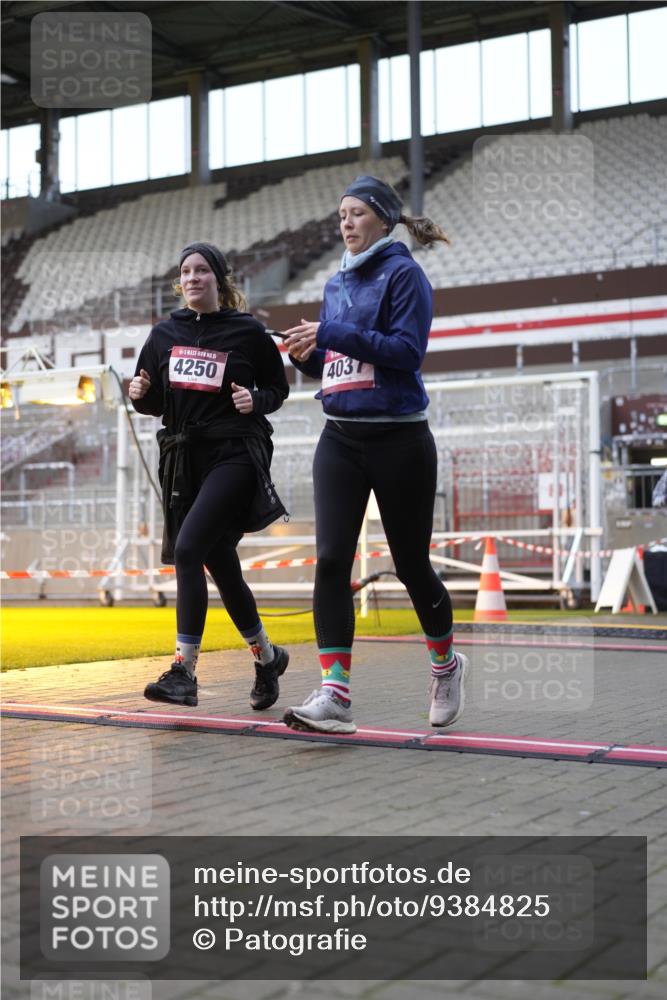 07.12.2025 - St. Pauli X-Mass-Run No. 15 Patografie http://msf.ph/oto/9384825 07.12.2025 10:28:23 Ziel 412, 2526, 2723, 2912, 2913, 3209, 3218, 3377, 3395, 3413, 3454, 3472, 4037, 4245, 4250, 4355, 4388, 4697, 4698, 4701, 4702, 4706, 4707 meine-sportfotos.de