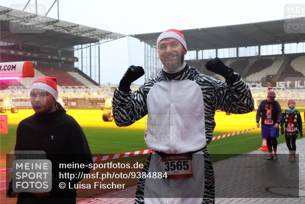 07.12.2025 - St. Pauli X-Mass-Run No. 15 Luisa Fischer http://msf.ph/oto/9384884 07.12.2025 10:16:20 Ziel 15, 264, 15, 3565, 1180, 1183, 394, 2545, 2546, 2641, 2645, 2652, 2658, 2659, 2745, 3053, 4455 meine-sportfotos.de