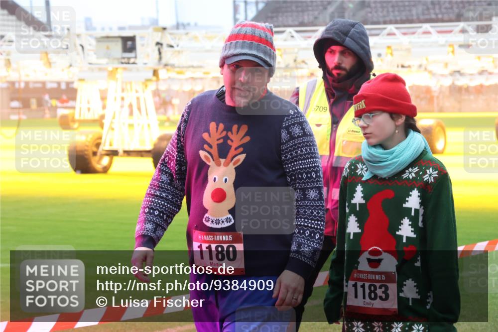 07.12.2025 - St. Pauli X-Mass-Run No. 15 Luisa Fischer http://msf.ph/oto/9384909 07.12.2025 10:16:24 Ziel 15, 1180, 709, 15, 1183, 394, 2545, 2546, 2641, 2645, 2652, 2658, 2659, 2745, 3053, 4455 meine-sportfotos.de