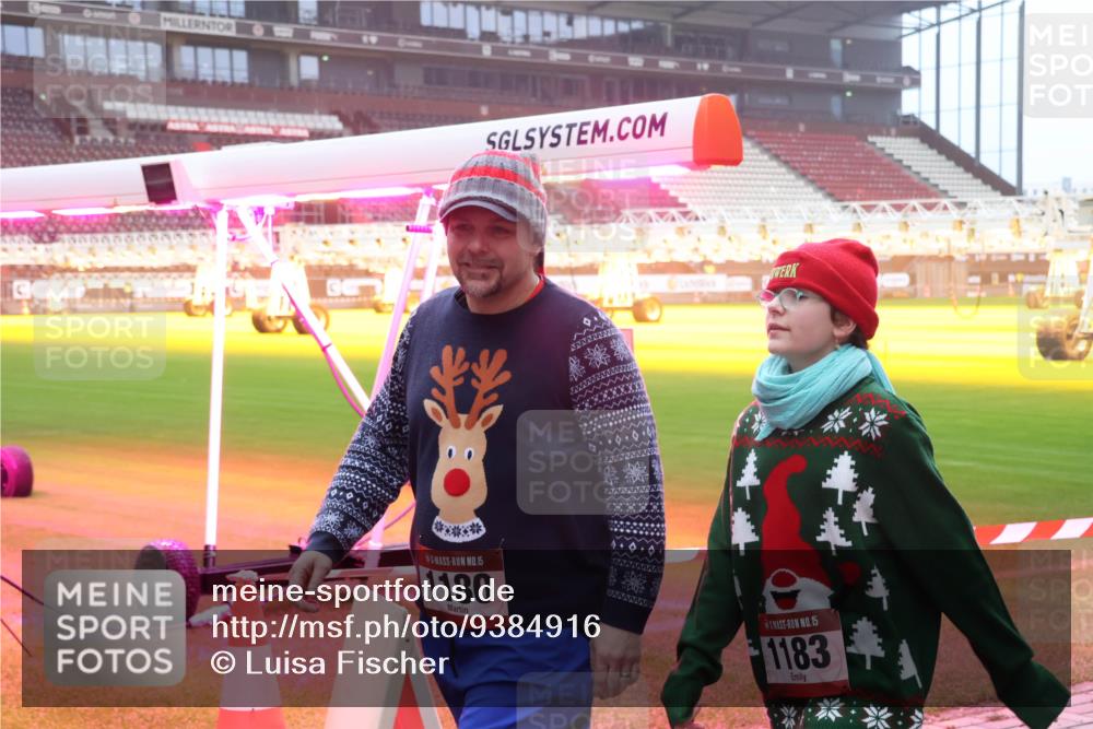 07.12.2025 - St. Pauli X-Mass-Run No. 15 Luisa Fischer http://msf.ph/oto/9384916 07.12.2025 10:16:26 Ziel 15, 1180, 15, 1183, 394, 1328, 2545, 2546, 2641, 2645, 2652, 2658, 2659, 2743, 2745, 3053, 4455 meine-sportfotos.de