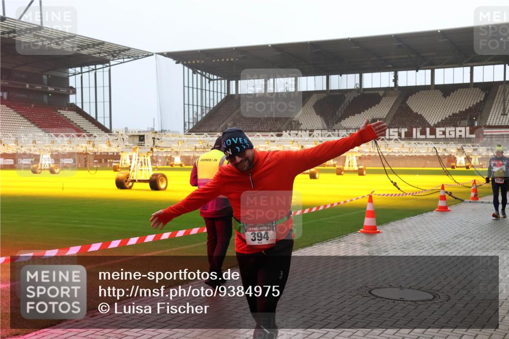 07.12.2025 - St. Pauli X-Mass-Run No. 15 Luisa Fischer http://msf.ph/oto/9384975 07.12.2025 10:16:35 Ziel 15, 394, 2546, 394, 1328, 2545, 2546, 2641, 2652, 2659, 2743 meine-sportfotos.de