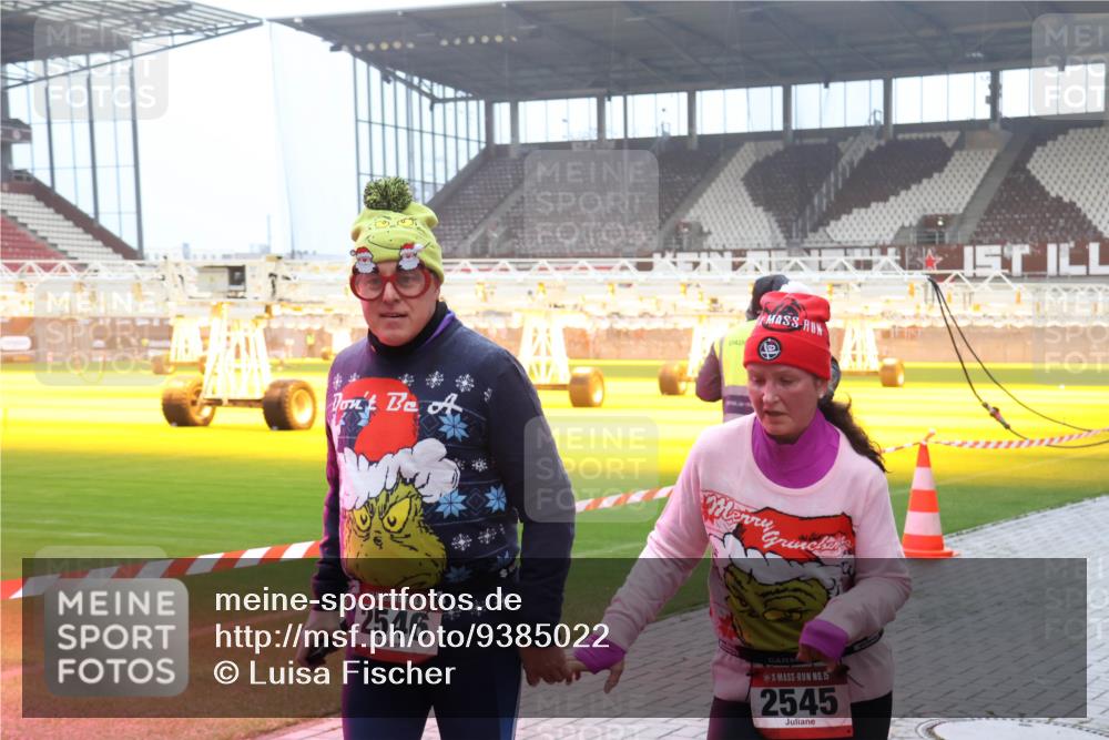 07.12.2025 - St. Pauli X-Mass-Run No. 15 Luisa Fischer http://msf.ph/oto/9385022 07.12.2025 10:16:42 Ziel 15, 2546, 15, 2545, 394, 1328, 2545, 2546, 2743, 4362, 4363, 4510 meine-sportfotos.de