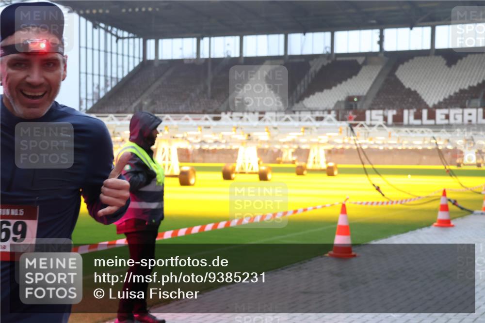 07.12.2025 - St. Pauli X-Mass-Run No. 15 Luisa Fischer http://msf.ph/oto/9385231 07.12.2025 10:17:03 Ziel 69, 394, 1328, 1620, 1989, 1997, 2185, 2266, 2743, 3633, 4356, 4359, 4362, 4363, 4510, 4769 meine-sportfotos.de